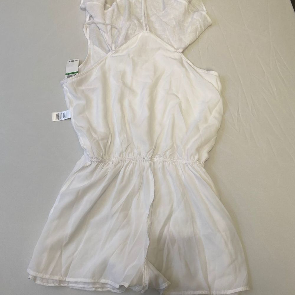 SOLD - The Edit by Seventeen Size L Spaghetti Strap Halter Sleeveless Romper NWT - Picture 7 of 15